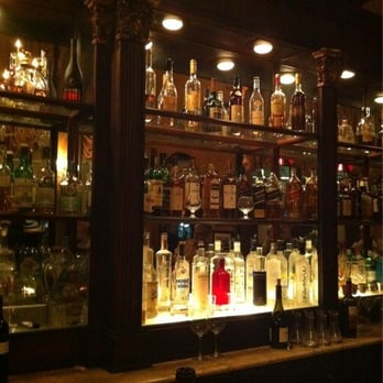 La Traviata - Great Bar - Italian Near Me - Long Beach, California