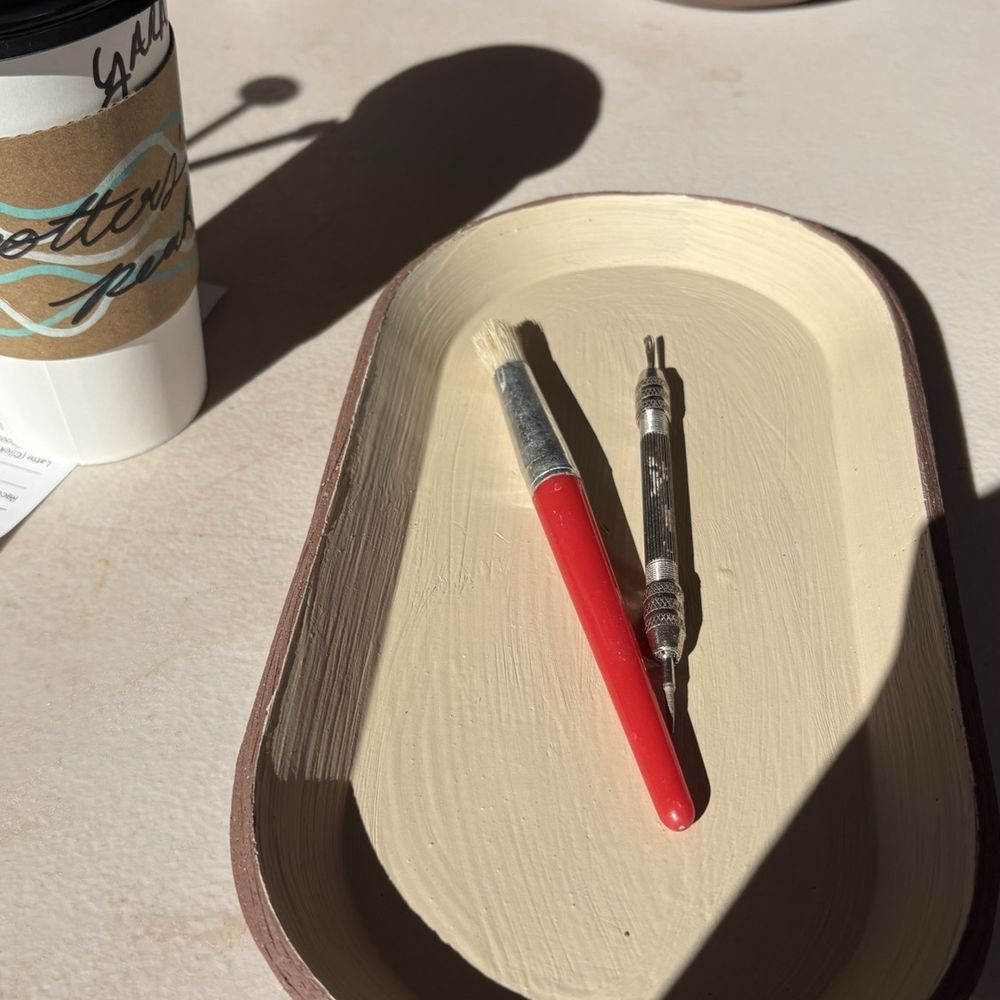Potters Peak - Tray with drink and tools - Coffee & Tea Near Me - Scottsdale, Arizona Potters Peak - Tray with drink and tools - Coffee & Tea Near Me - Scottsdale, Arizona
