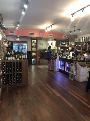 Vintage Harlem Wine & Spirits by null