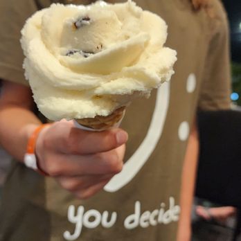 Amorino - Good gelato, served in a flower shape - Desserts Near Me - Playa del Carmen, ROO Amorino - Good gelato, served in a flower shape - Desserts Near Me - Playa del Carmen, ROO