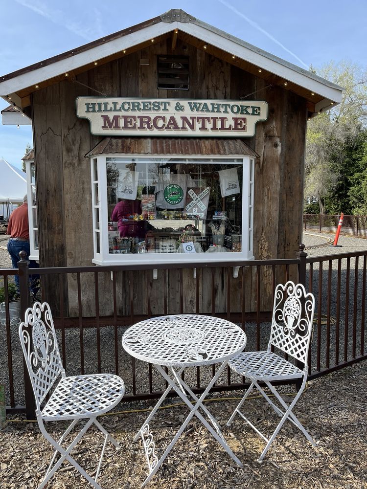 HILLCREST CHRISTMAS TREE & PUMPKIN FARM Updated September 2024 87