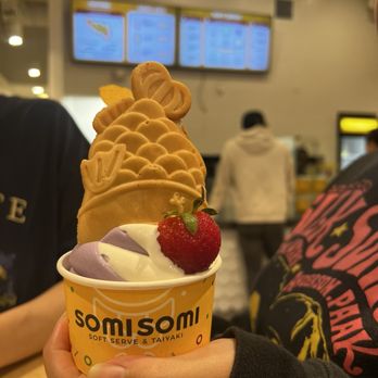 Somisomi - ube + corn swirl - Ice Cream & Frozen Yogurt Near Me - San Mateo, California