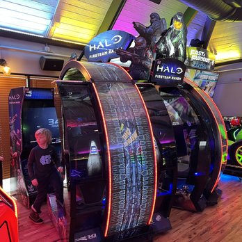 Full Tilt Tavern - Halo - Sports Bars Near Me - Minneapolis, Minnesota Full Tilt Tavern - Halo - Sports Bars Near Me - Minneapolis, Minnesota