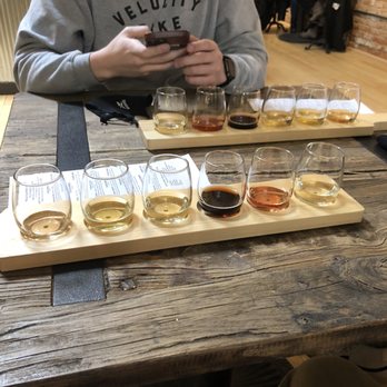 Savannah Bee - Mead flights with friends - Cosmetics & Beauty Supply Near Me - Boulder, Colorado