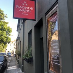 The Radnor Arms - Entrance