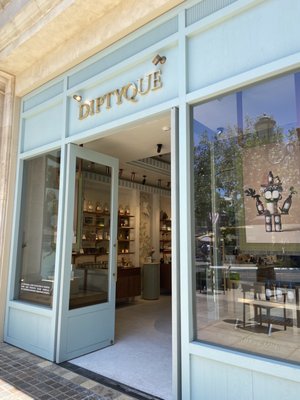 Diptyque The Grove by null