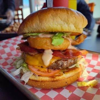 Happy Happy Burger - Barrington burger - Burgers Near Me - Barrington, Illinois