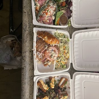 Sloopy's Beach Cafe - Mahi-mahi tacos, captain ahi, spicy tuna bites - American Near Me - Manhattan Beach, California