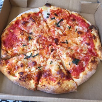 Fendu Boulangerie - Classic pizza form Fendu Boulangeie in Manoa. - Bakeries Near Me - Honolulu, Hawaii