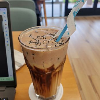 Tetherball Coffee - Black Buttercup - Coffee & Tea Near Me - Jacksonville, Florida