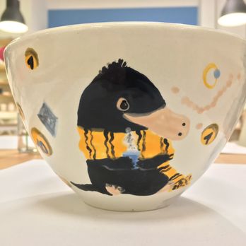 Die Malbucht® - Paint-Your-Own Pottery Near Me - Hamburg, HH