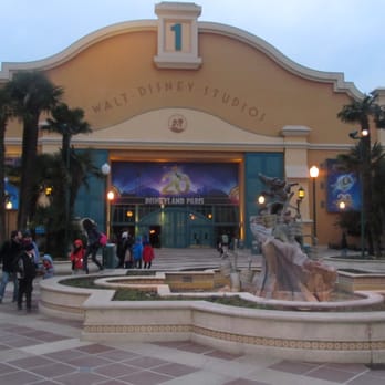 Walt Disney Studios - Entrance - Amusement Parks Near Me - Chessy, 77