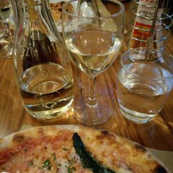 Al Fiume - .... heute weißer Wein und Aqua Mineral Frizzante