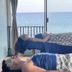 Blue Moon Yoga and Day Spa - Couples Massage