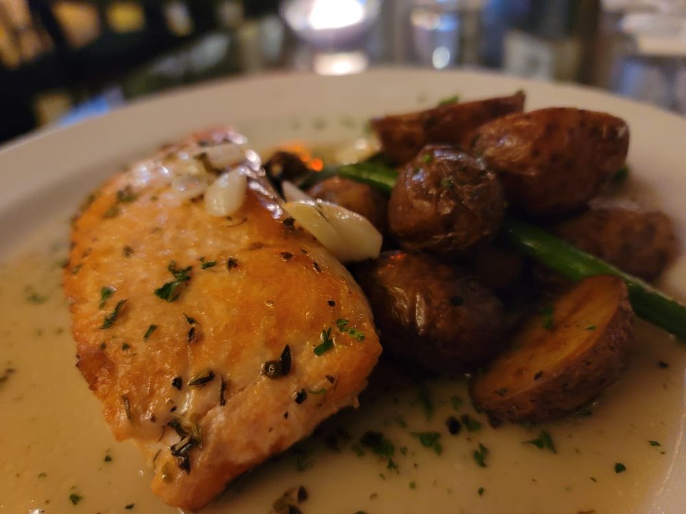 Carli's Fine Bistro & Piano