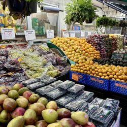 New Giant Farms - Fruit