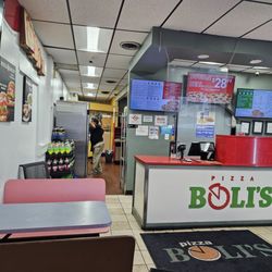 Pizza Boli's