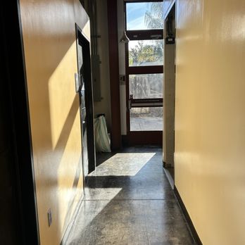 Sunny Side Breakfast - Hallway - Breakfast & Brunch Near Me - Sacramento, California Sunny Side Breakfast - Hallway - Breakfast & Brunch Near Me - Sacramento, California