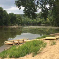Beattyville RV & Campground - Launch your canoe or kayak and spend the day on the Kentucky River! Rentals and shuttle available also.