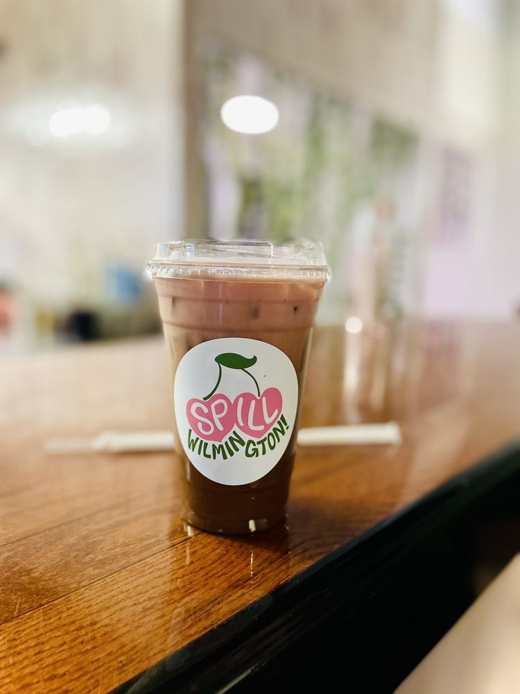 Spill Coffee Image