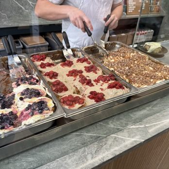 Sunday Morning - All the choices look SO good!! - Bakeries Near Me - New York, New York Sunday Morning - All the choices look SO good!! - Bakeries Near Me - New York, New York