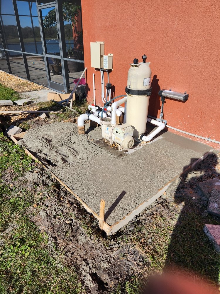 Slide of CM Roofing Florida