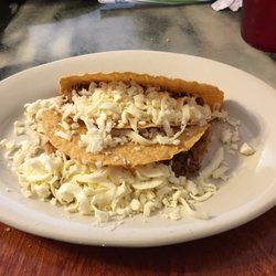 Kain's Tex Mex Family Restaurant - Taco with extra, extra (extra) cheese