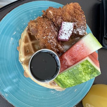Canopy Central Cafe and Bar - Chicken and Waffles - New American Near Me - Washington, DC, District of Columbia