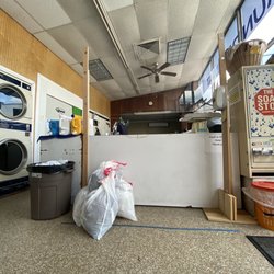 Poly Clean Kenwood - Service desk