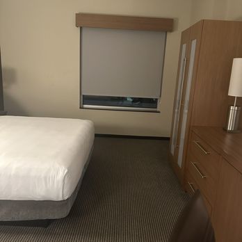 Hyatt Place - Glendale - Entrance to room - Hotels Near Me - Glendale, California