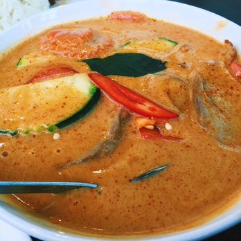 D'elephant - Duck Red Curry which includes pineapple and lychee fruits inside... Yum! - Thai Near Me - Malvern East, VIC