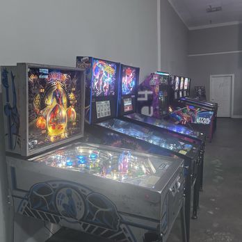 Craft And Draft - Irmo - Pinball machines - Beer Bar Near Me - Irmo, South Carolina