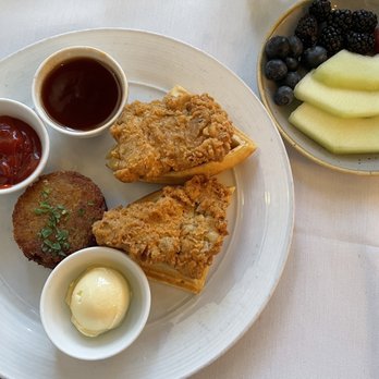 Crossroads Kitchen - Chicken and Waffle Brunch - Vegan Near Me - Los Angeles, California Crossroads Kitchen - Chicken and Waffle Brunch - Vegan Near Me - Los Angeles, California