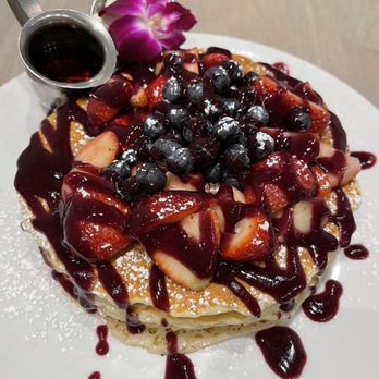 SweetDiner - Berry Blast Pancake - Diners Near Me - Milwaukee, Wisconsin SweetDiner - Berry Blast Pancake - Diners Near Me - Milwaukee, Wisconsin