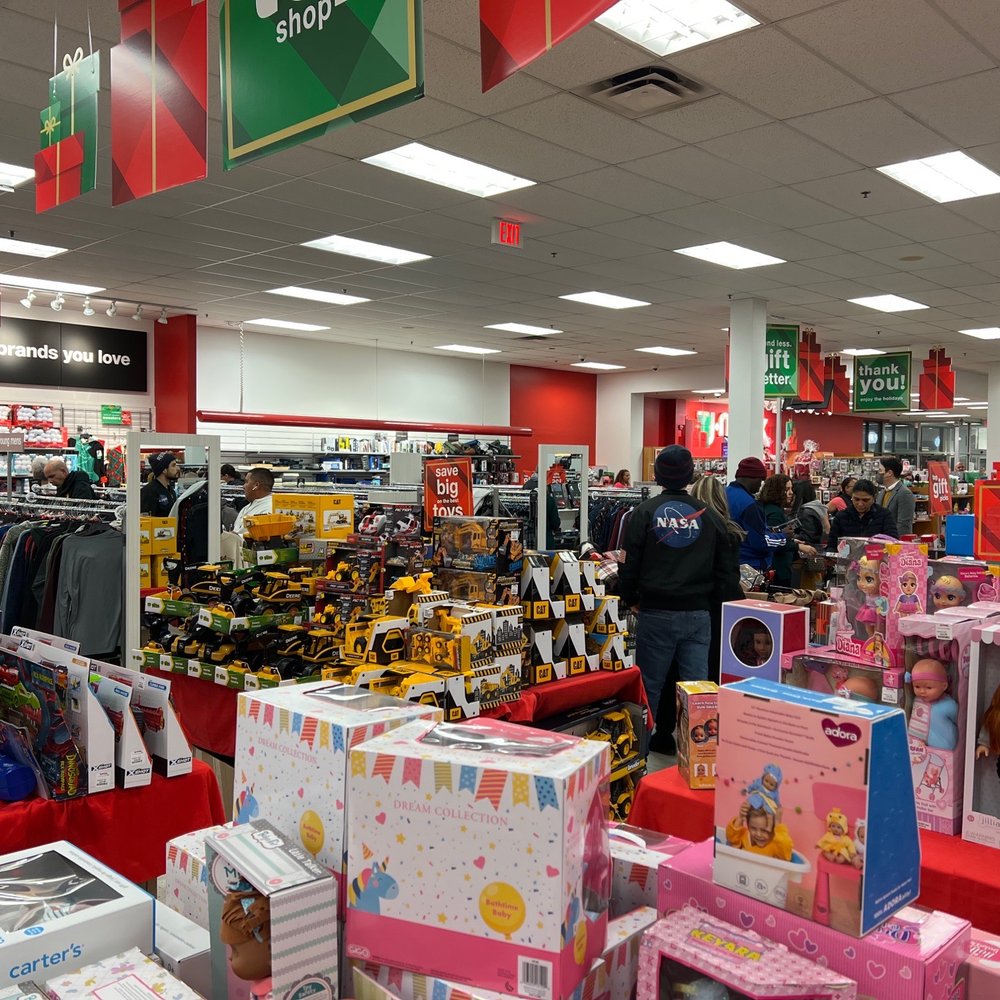 T J Maxx - Department Stores Near Me - Lyndhurst, New Jersey