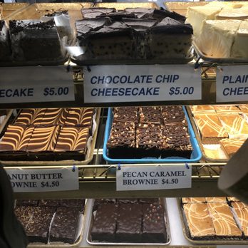Mike's Pastry - Cheesecake and brownies - Bakeries Near Me - Boston, Massachusetts