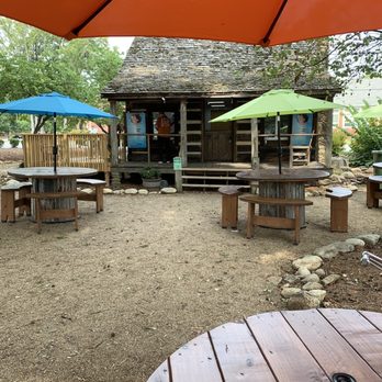 Pop's Cabin Creamery - picnic tables and umbrellas - Ice Cream & Frozen Yogurt Near Me - Mauldin, South Carolina
