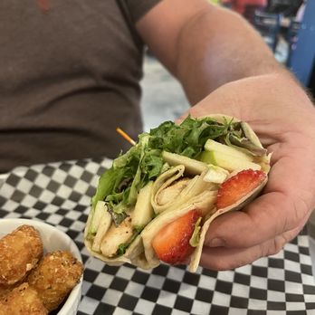 Crispy Edges - Strawberry Wrap - Pizza Near Me - Festus, Missouri