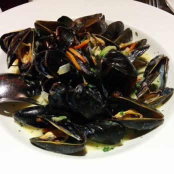 Sambucas On Church - PEI mussels appetiser - Italian Near Me - Toronto, Ontario Sambucas On Church - PEI mussels appetiser - Italian Near Me - Toronto, Ontario