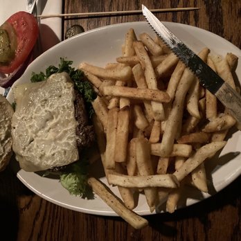 The Edge - Burger - Bars Near Me - Roseland, Virginia