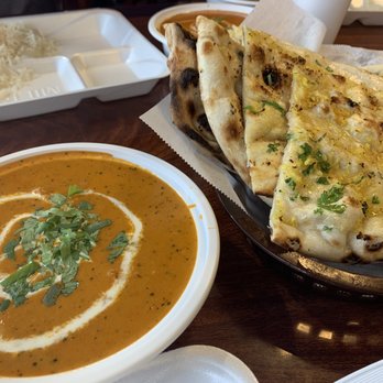 India Foodie - Chicken Tikka Masala with Garlic Naan - Indian Near Me - Streamwood, Illinois India Foodie - Chicken Tikka Masala with Garlic Naan - Indian Near Me - Streamwood, Illinois