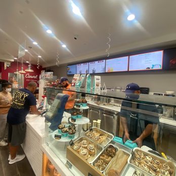 Carvel - customers in a fast food restaurant - Ice Cream & Frozen Yogurt Near Me - Brooklyn, New York