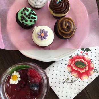 Dots Cafe - Cafes Near Me - Pasadena, California