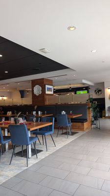 Klassics Kitchen + Cocktails by null