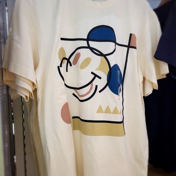 UNIQLO - Mickey - Men's Clothing Near Me - Richmond, British Columbia UNIQLO - Mickey - Men's Clothing Near Me - Richmond, British Columbia