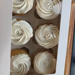True Confections - Rosette cupcakes