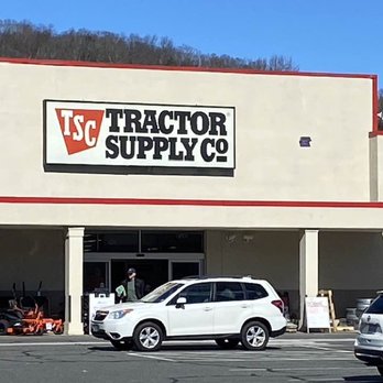 Tractor Supply - Winsted, CT - Hardware Stores Near Me - Barkhamsted, Connecticut