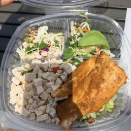 Protein Bowl w/ Cajun Fish and Grilled Chicken Protein Bowl w/ Cajun Fish and Grilled Chicken