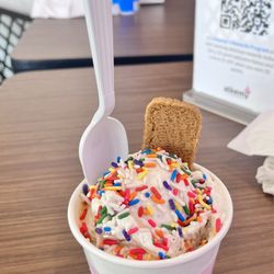 Alkemy - Vanilla bean with Bischoff and sprinkles