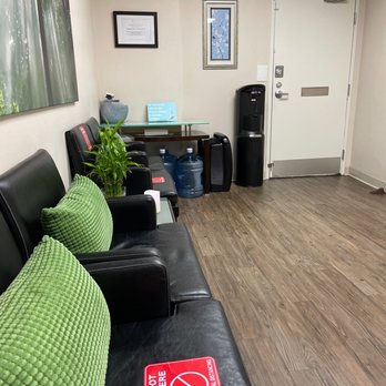 Bayview Research Group - Lobby/waiting room. - Medical Centers Near Me - Valley Village, California Bayview Research Group - Lobby/waiting room. - Medical Centers Near Me - Valley Village, California